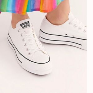 Chuck Taylor All Star Lift Sneakers size 9